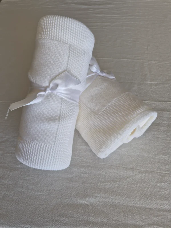 Manta Tejida de Hilo